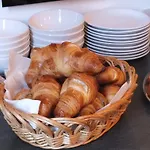 Chambre D'Hote La Chataigneraie Bed & Breakfast